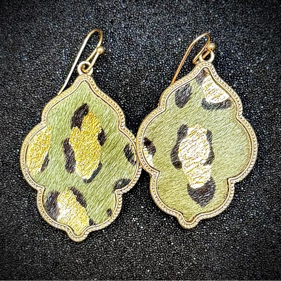 Jewelry - Elegant Gold and Green Leopard Print Cowhide Earrings